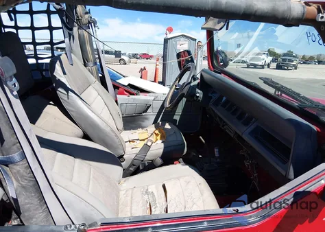 1992 Jeep Wrangler / Yj S z USA, uszkodzony, nr VIN 2J4FY19P5NJ508222